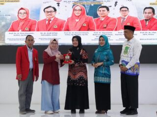 Tekan Angka Stunting, TP PKK Sidrap Gandeng FK Unhas Adakan Sosialisasi