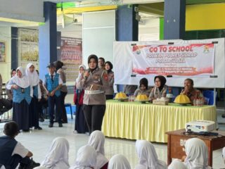 Police Goes To School Warnai HUT Polwan ke 78 di Kabupaten Sidrap