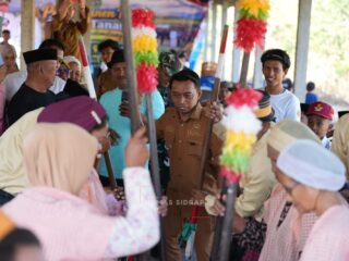 Petani Botto Syukuri Hasil Panen, Rayakan Mappadendang di Tengah Kemarau El Nino